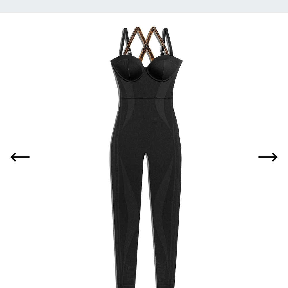 🚨IVY PARK CATSUIT L